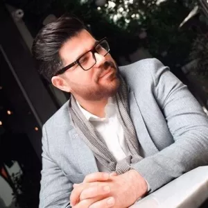آهنگ حامد همایون چشم ما روشن عشق بی خبر آمده ای